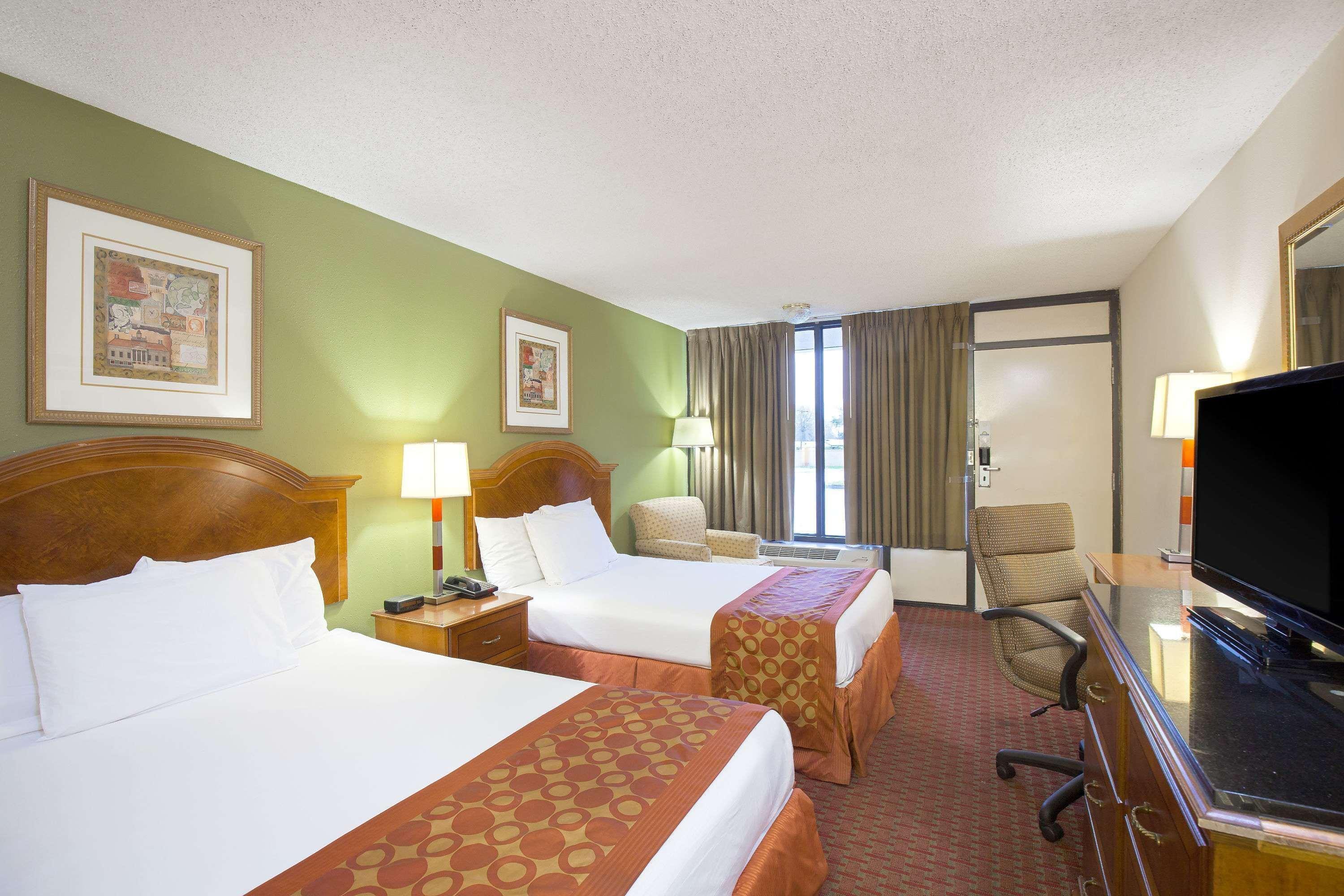 Days Inn Lafayette/University Exteriör bild